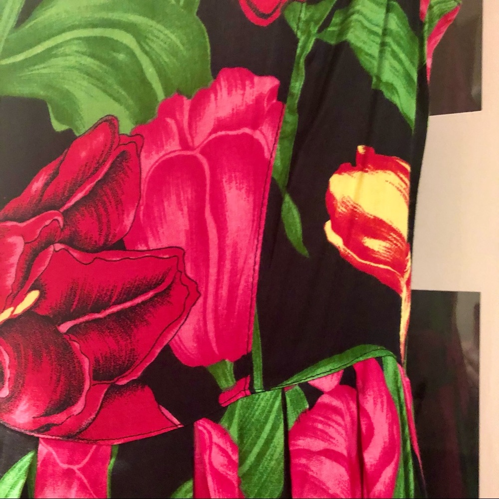 Tropical Tulips - Dress - Picture 2 of 9